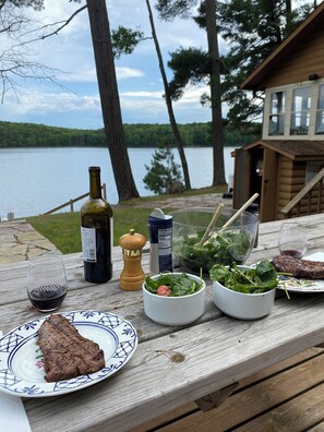 Ulkoruokailutilat