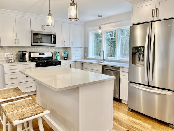 New kitchen with quartz countertops