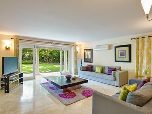 Amberley House - Luxury Property - Modern Decor