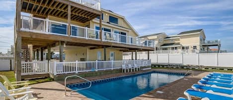 Private Pool Area