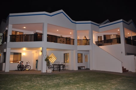 You are renting the down stairs section only, picture is of the entire house.