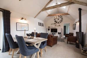 Luxury Cottage, Country Views