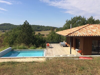 Contemporary house with pool in the heart of the Drôme Provençale