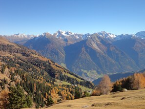 Bergwiesen oberhalb von Stuls