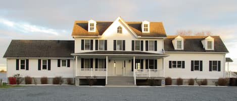 View of Charthouse when arriving