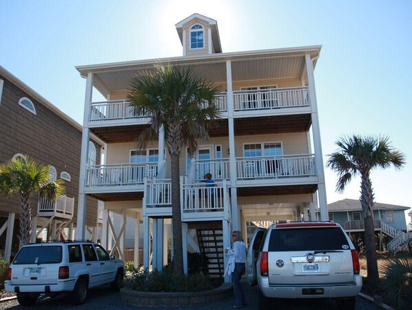 Street View of Burden's End - move in day!