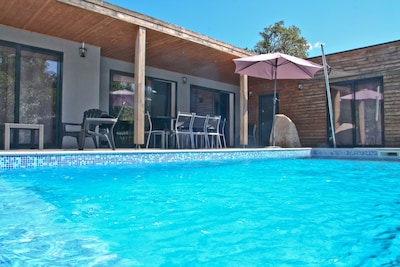 NEW VILLA WITH SWIMMING POOL - 4 CH - 10 PERS (1km from the sea)