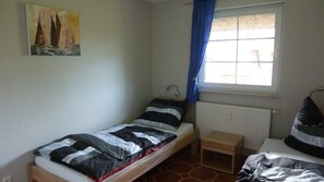 Schlafzimmer 2