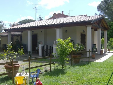 URLAUB IM HERZEN DER MAREMMA
BAUERNHAUS VAL DEI CORRENTI