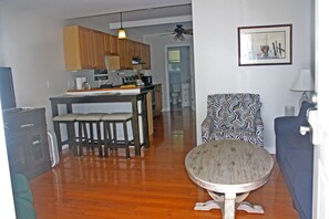 Living Room (2)