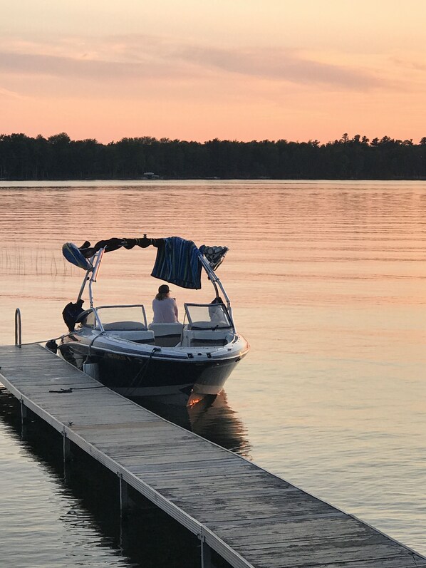 Sunset at the end of the day on the lake