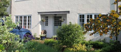 Detached house with off street parking 