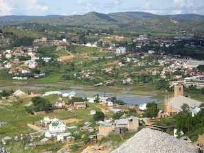 villavergissmeinnicht.com - vista aerea sobre Antsobolo y casa de huespedes