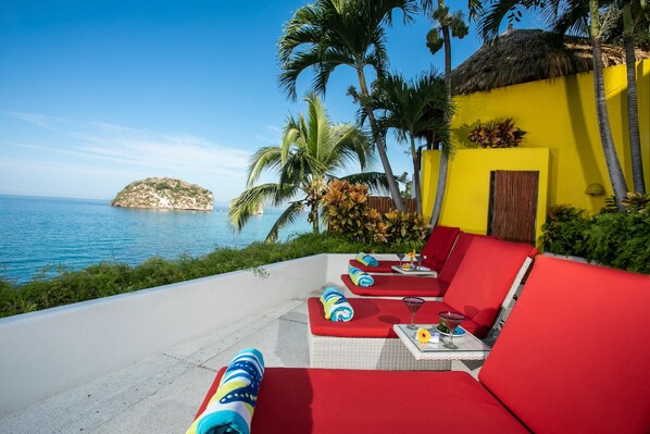 Relax and let the full staff cook for you and bring you cocktails!