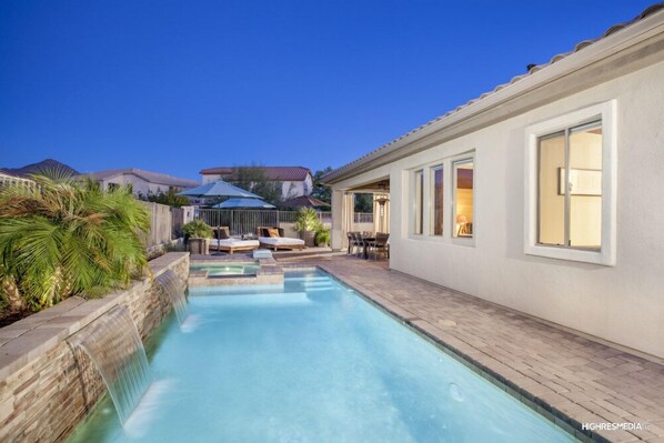 Heater pool and Spa, day beds and entertainment area
