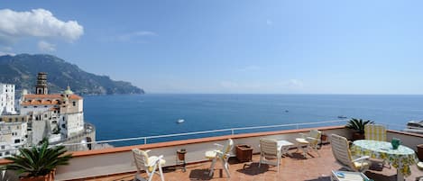 roof and private terrace overlooking the sea and the village on Atrani