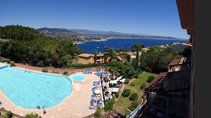 La vue unique depuis NOTRE terrasse.
Photo copyright Ph.Garnesson