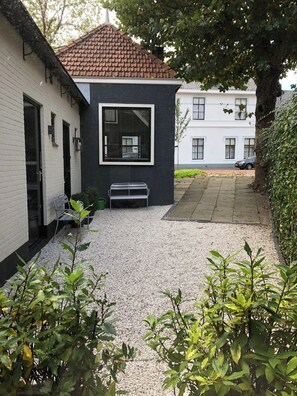 Entrance and patio
