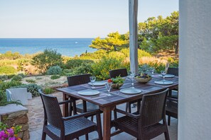 Outdoor dining and superb views at the Villa