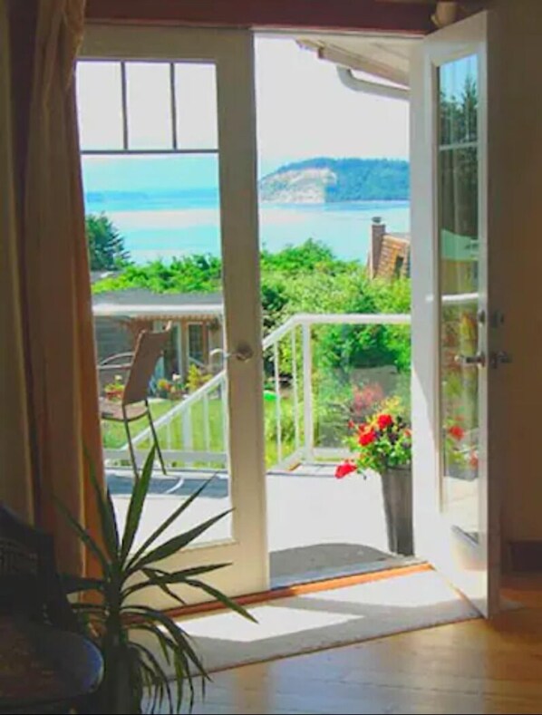 Your own cottage with a private deck +view! Step out to the fresh ocean beauty.