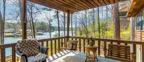 Spacious, peaceful and relaxing deck with
awesome views. Steps from water. 