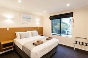 Esplanade 2-bedroom King Spa Queen Room