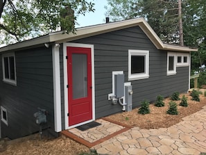 Cottage front entry