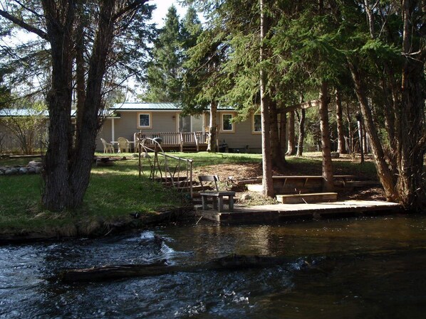 Silent Sport Lodge's Adventure River Cabin