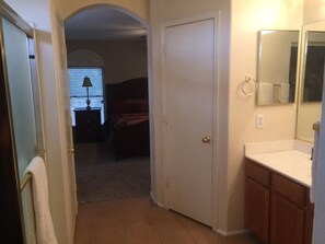 Ensuite