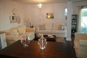 Living room adjoining kitchen