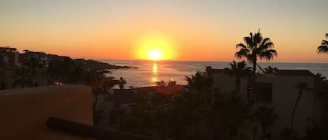 Start of a new day in Cabo!
