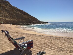 Santa Maria Beach.
Beach gear included!