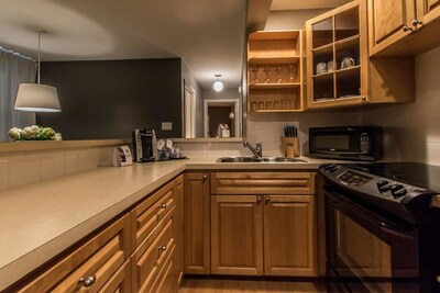 Bower Suites on Lester - Great for couples. 102