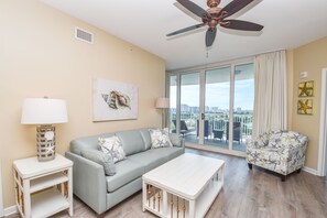 Palms 2816 - Living Area