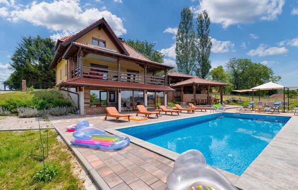 pool
