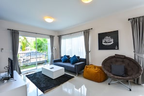 3BR Private Villa in Phuket