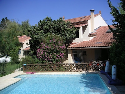 house / villa - La Tour D'Aigues