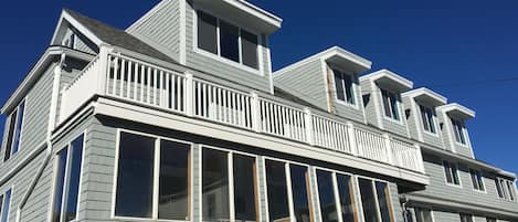 Deck looking out to the ocean