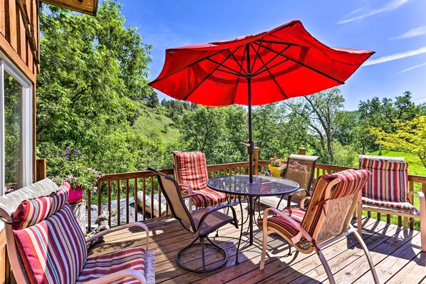 Hermosa Vacation Rental | 3BR | 3BA | 2,800 Sq Ft | Stairs Required
