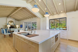 Newly Remodeled Kitchen