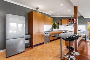 Entertainers dream kitchen!, Huge open plan kitchen to house ..

