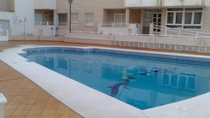 Piscina de la urbanización