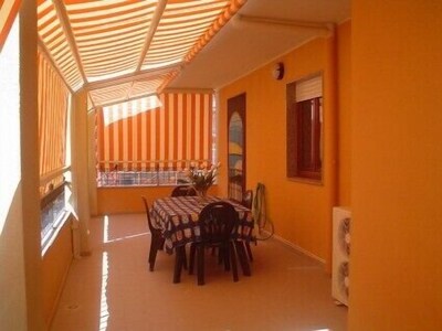 Nice, large, quiet 2 bedroom apartment next to Algheros beach