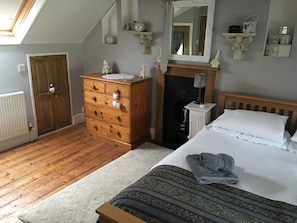 Attic Bedroom en- suite toilet fully fitted wardrobes access steep windy stairs 