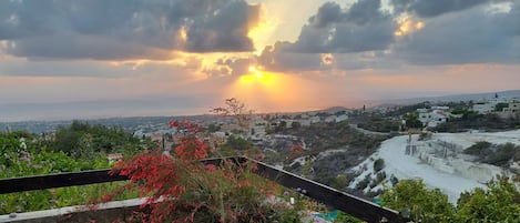 Back terrace, sun set view