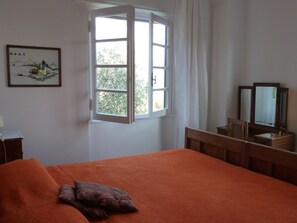 Mandarin bedroom