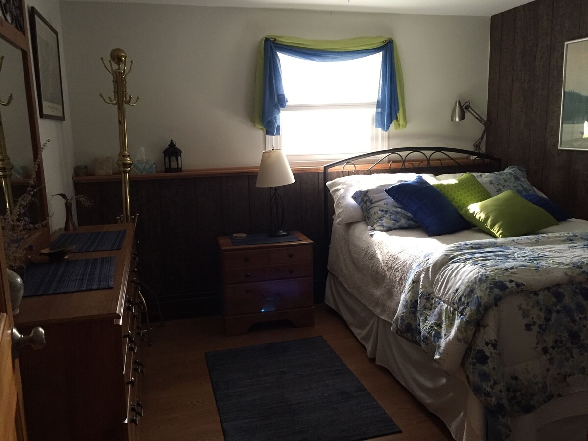 Two Person Rental On Water 3 miles from Downtown Mystic