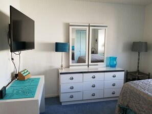 Master Bed Room-King Size Bed