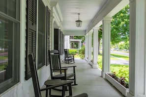 "The view from the front porch was pure Vermont." - Anna, *****