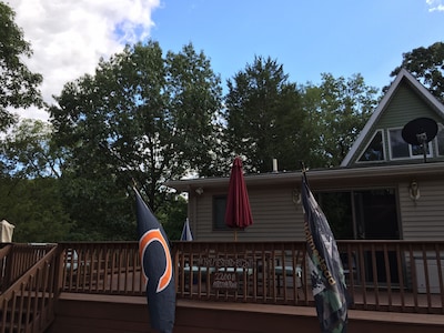 4BR / 2.5 BA Family friendly get away for lake fun and college football!